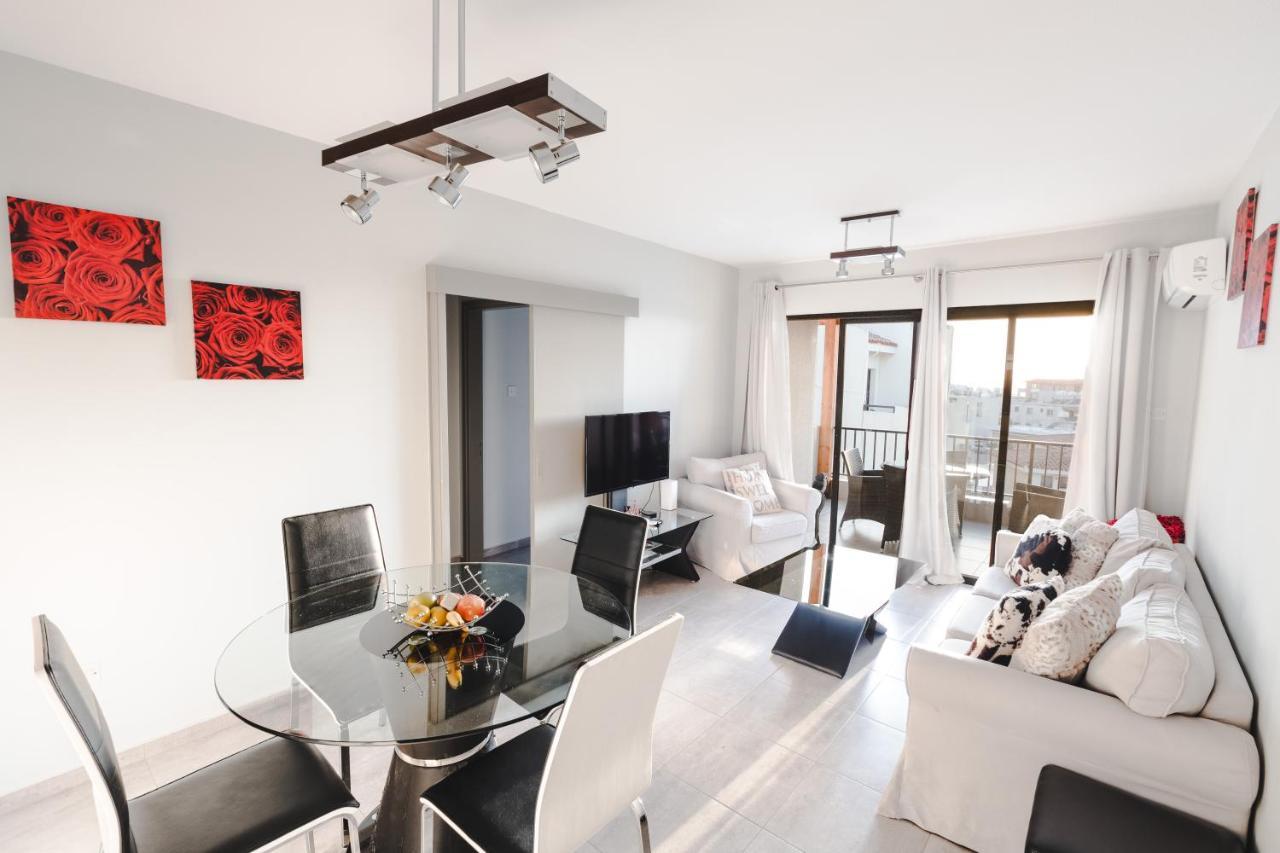Alexis Apartments - Lovely 2-Bedroom With Swimming Pool Paphos Kültér fotó