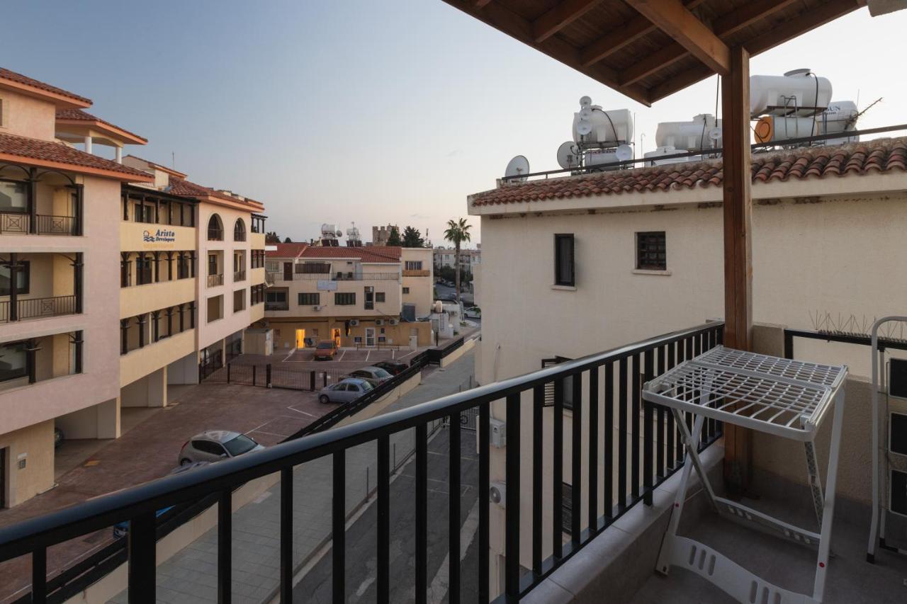 Alexis Apartments - Lovely 2-Bedroom With Swimming Pool Paphos Kültér fotó